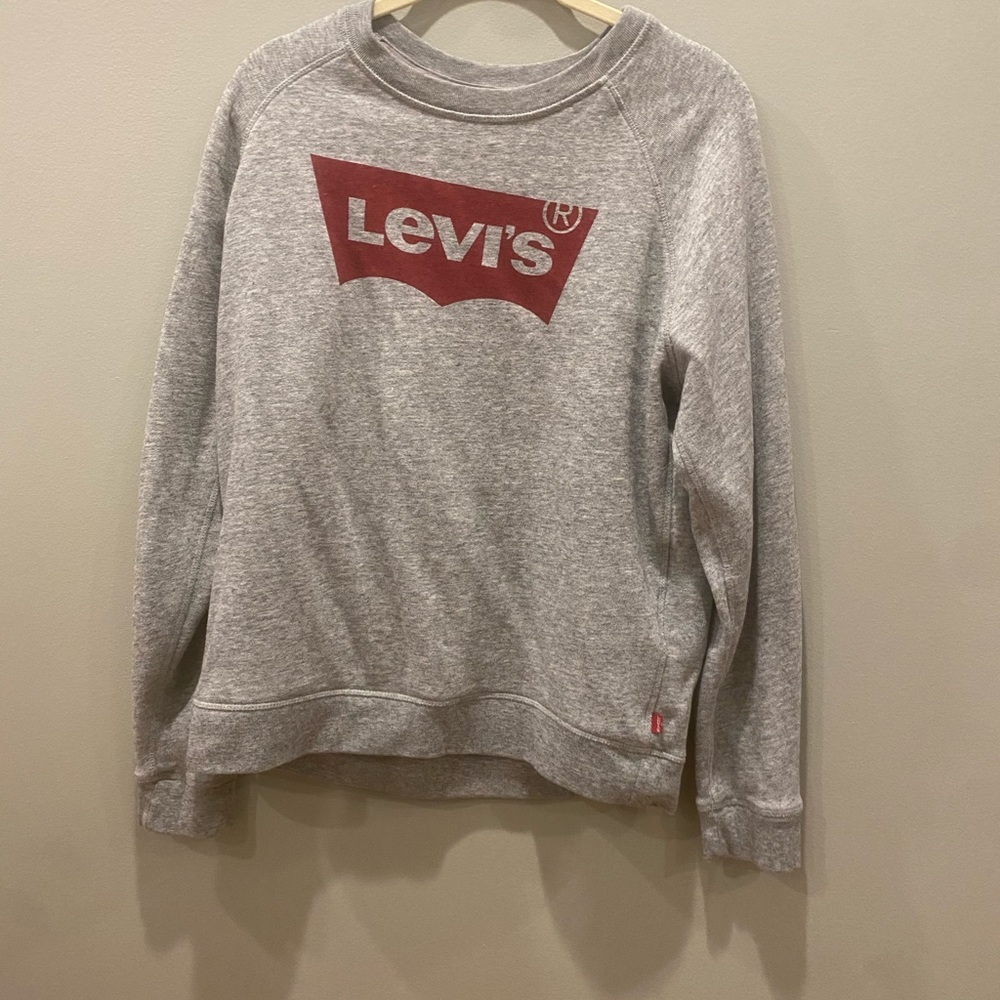 Levi’s Graphic Sweatshirt